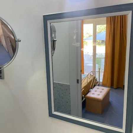 Canova Luxury A Pochi Passi Dal Centro 法维尼亚纳