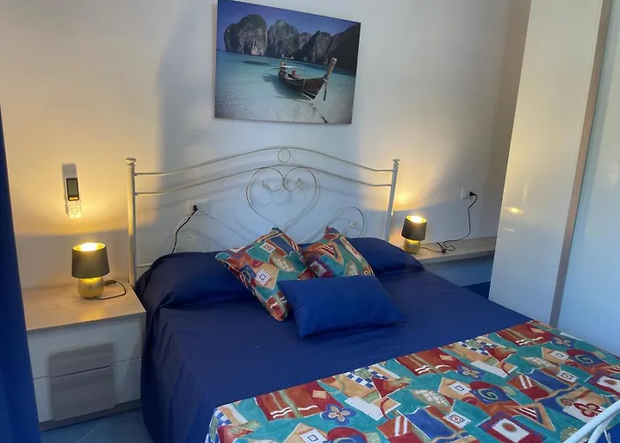 Canova Luxury A Pochi Passi Dal Centro Guest house 4*